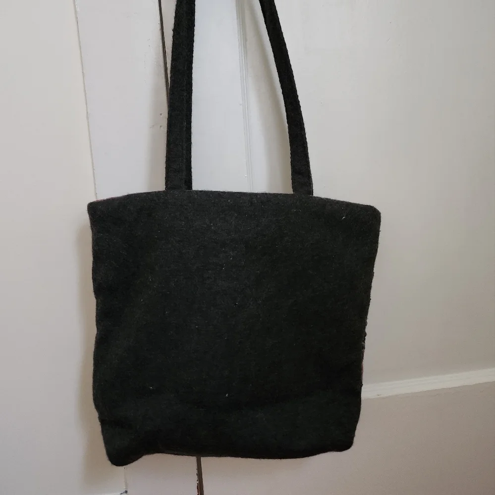 Beaded wool tote - Picture 3 of 5